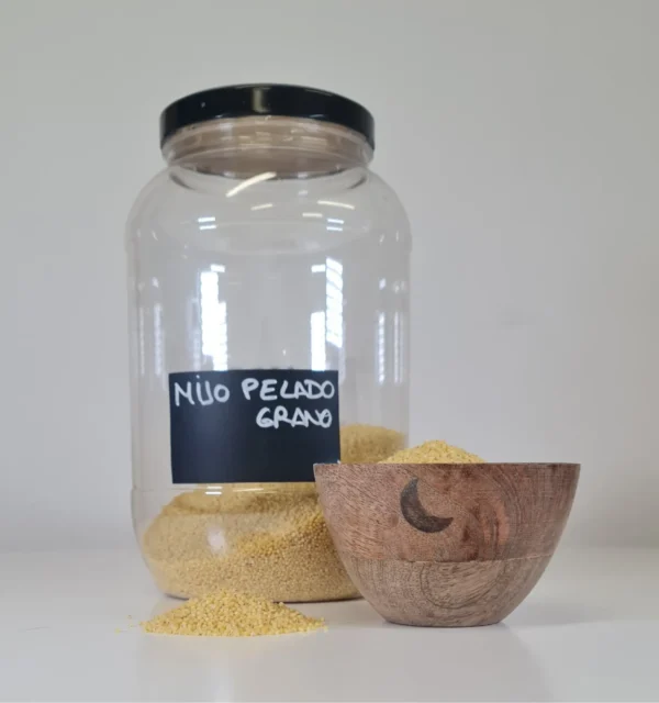Mijo pelado grano bote y cuenco