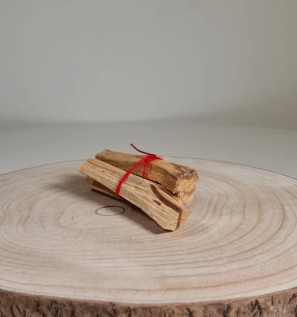 Atado de palo santo