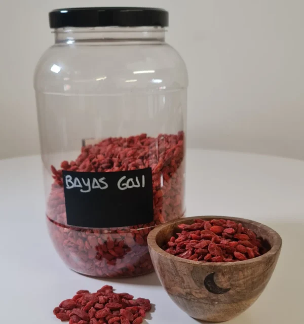 Bayas goji bote y cuenco