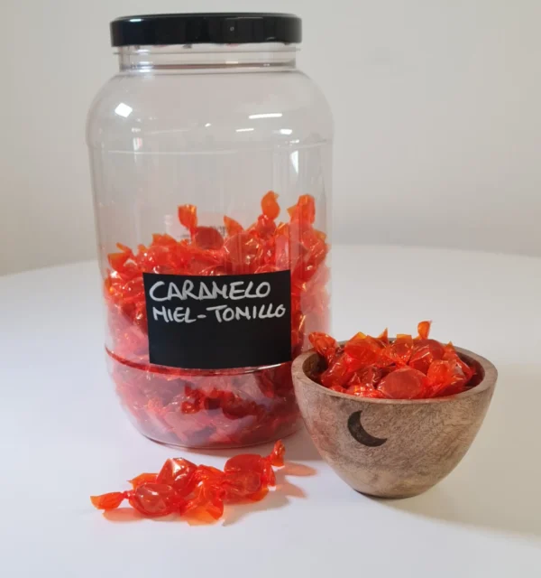 Caramelo miel-tomillo bote y cuenco