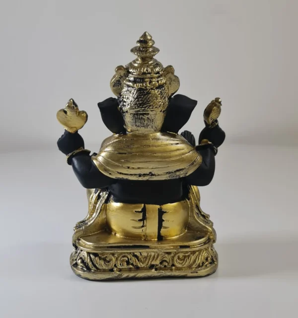Figura de Ganesh dorada y negra