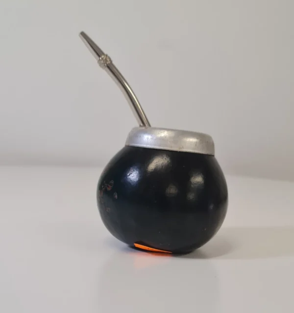 Mate negro con borde