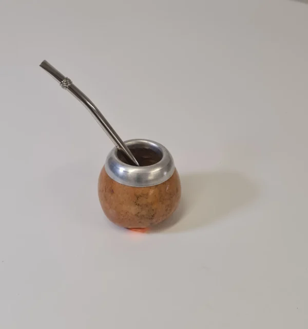 Mate pequeño con borde