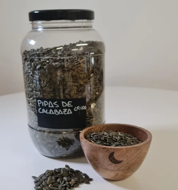 Pipas de calabaza bote y cuenco