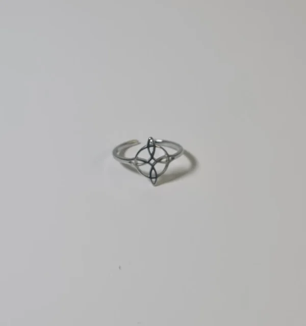 Anillo Nudo de Bruja Acero