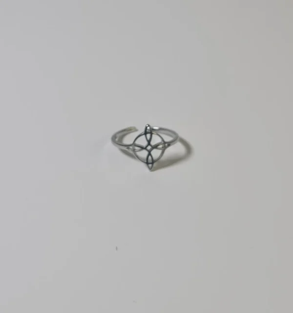 Anillo Nudo de Bruja Acero