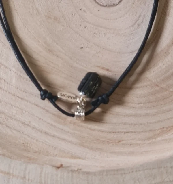 Collar turmalina