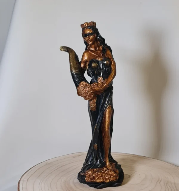 Figura Diosa de la Fortuna Vestido Negro