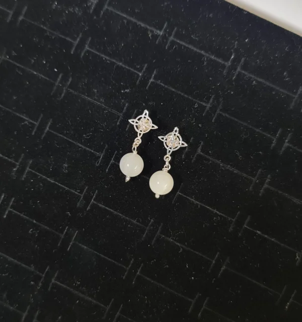Pendientes Mineral Nudo Bruja