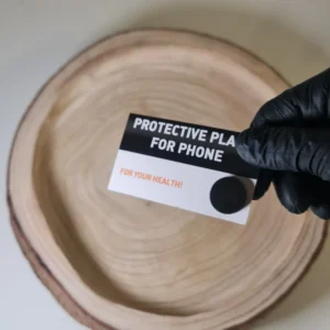 Placa protectora shunguita para móvil