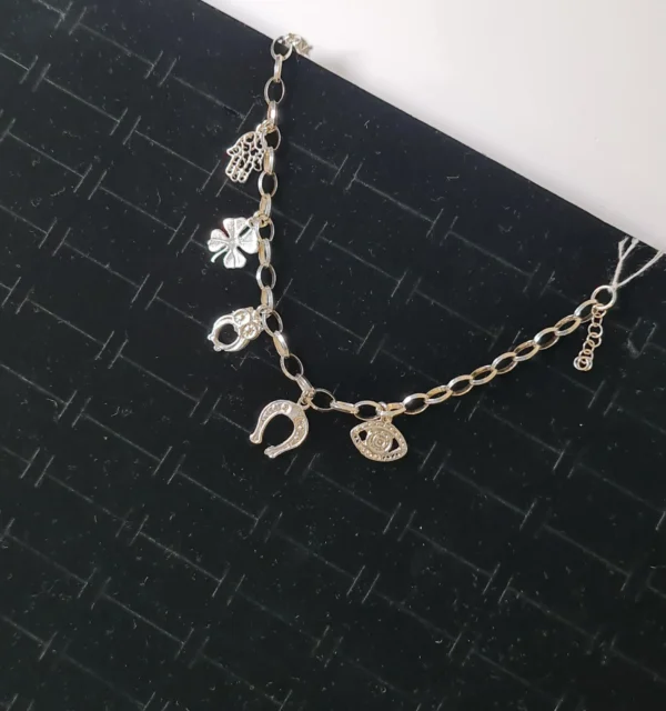 Pulsera Amuletos