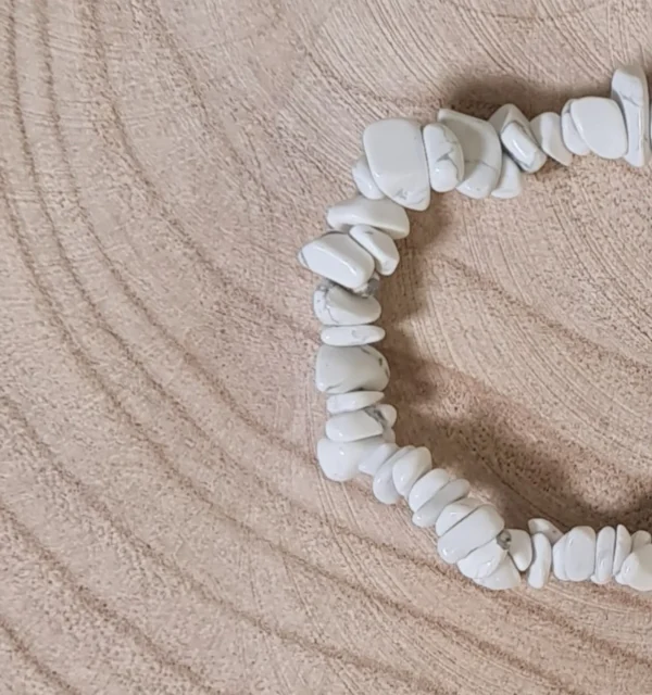 Pulsera Howlita Blanca Chips