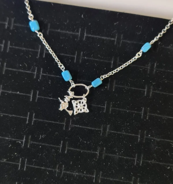 Pulsera Nudo de Bruja y Turquesa