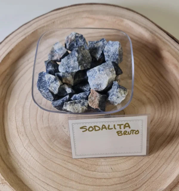 Sodalita en bruto